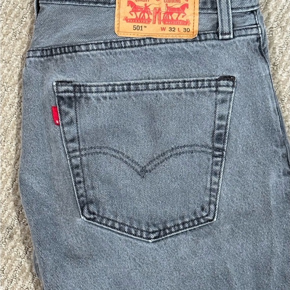 Men's Levi’s 501 button Jeans - Picture 3 of 4